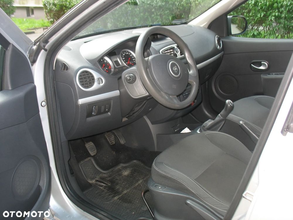 Renault Clio - 3
