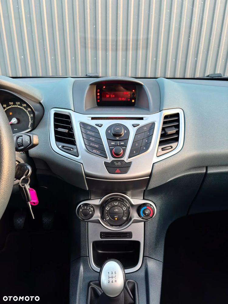 Ford Fiesta 1.25 Titanium EU5 - 16