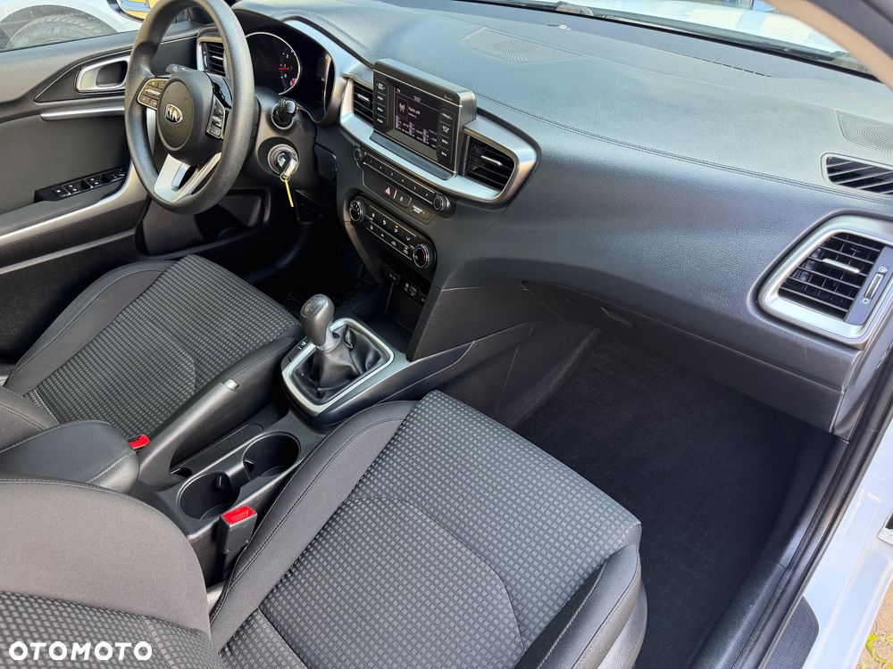 Kia Ceed 1.4 S - 23
