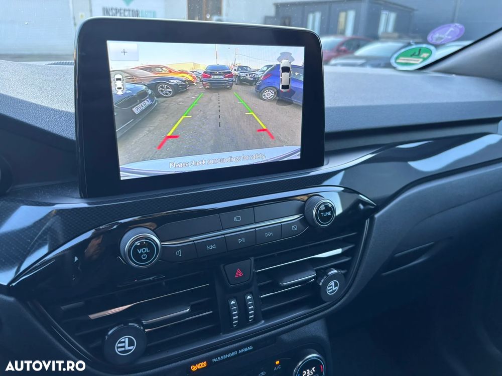 Ford Kuga ver-2-5-duratec-phev-st-line-x - 27