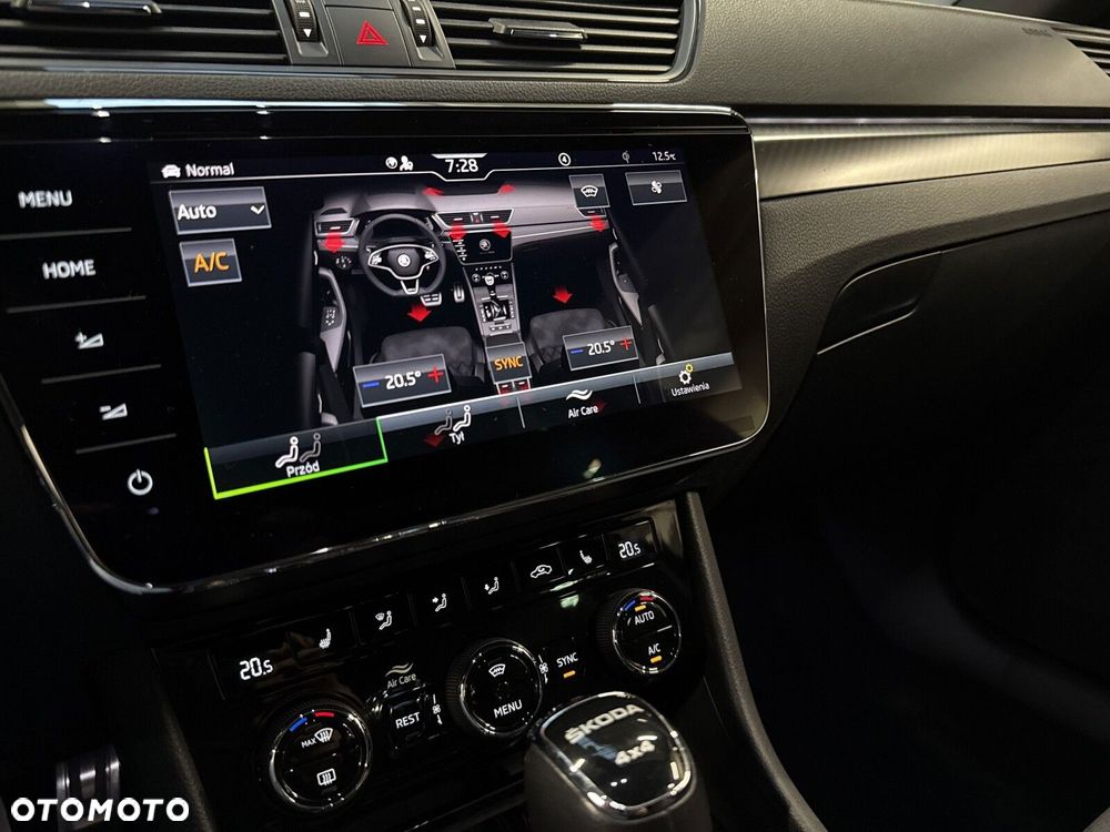 Skoda Superb 2.0 TSI 4x4 Sportline DSG - 35