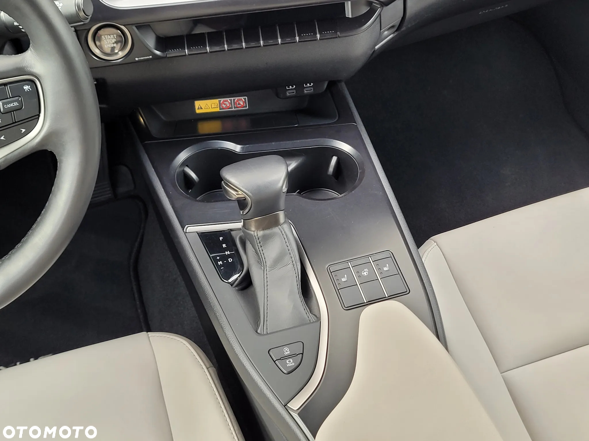 Lexus UX 200 GPF F Sport Design 2WD - 19
