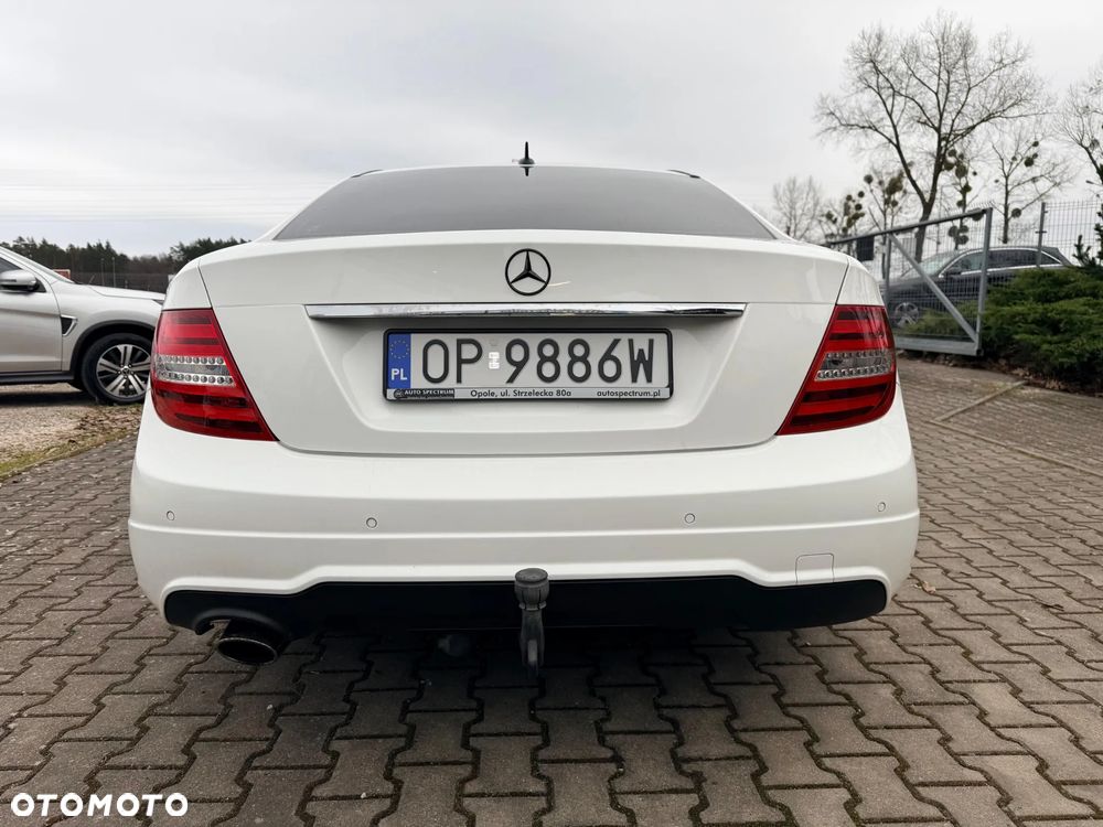Mercedes-Benz Klasa C 200 (BlueEFFICIENCY) - 8