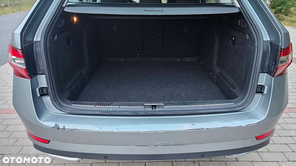 Skoda Superb 2.0 TDI DSG Ambition - 11