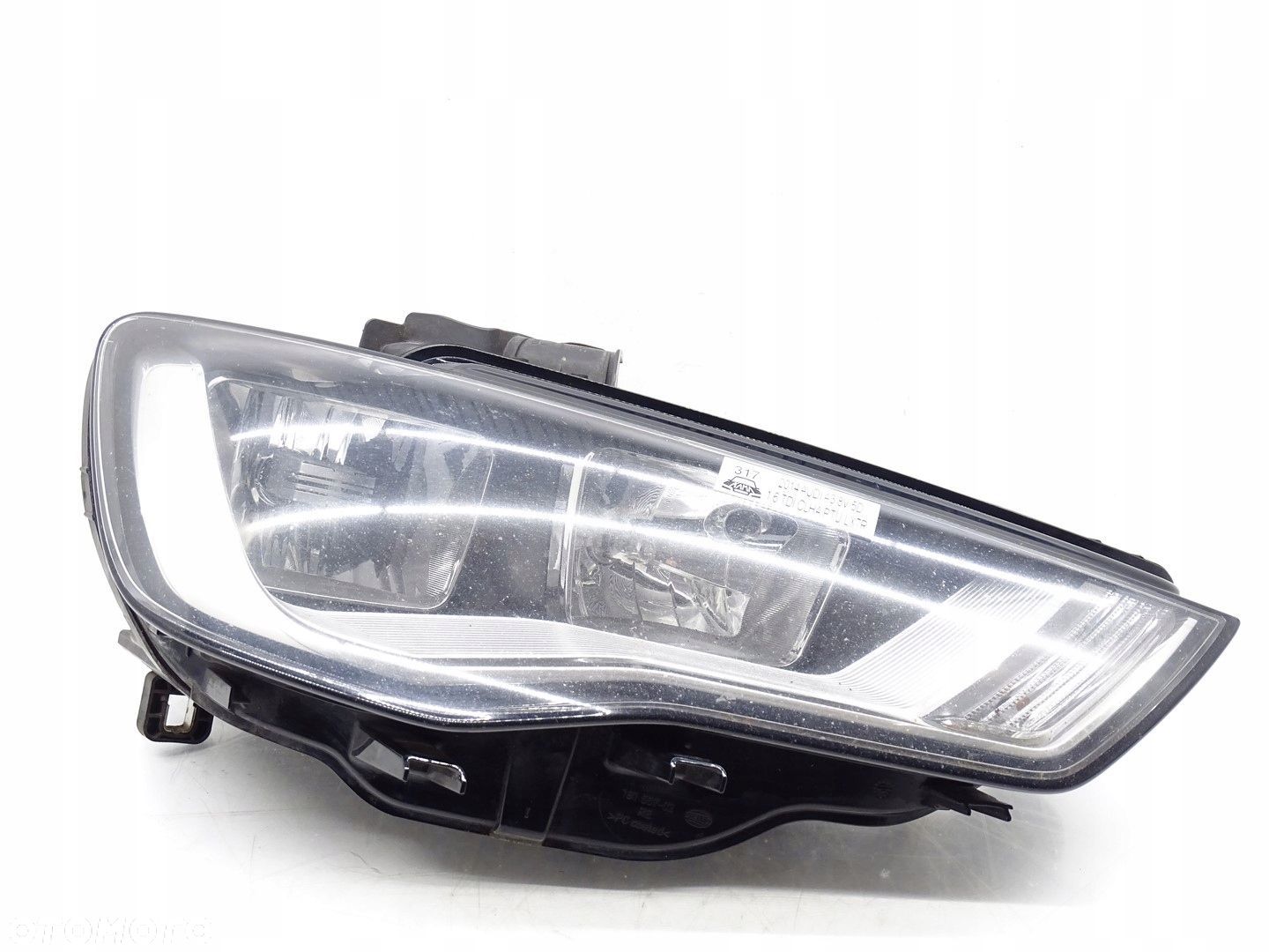 LAMPA PRAWA PRAWY PRZÓD PRZEDNA AUDI A3 8V HB / SB 8V0941004A - 1