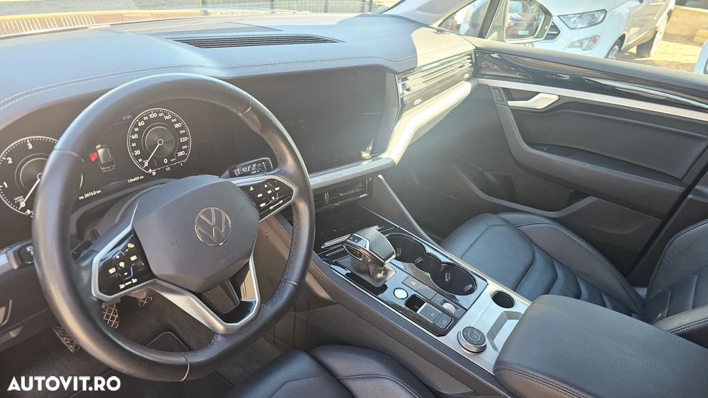 Volkswagen Touareg - 17