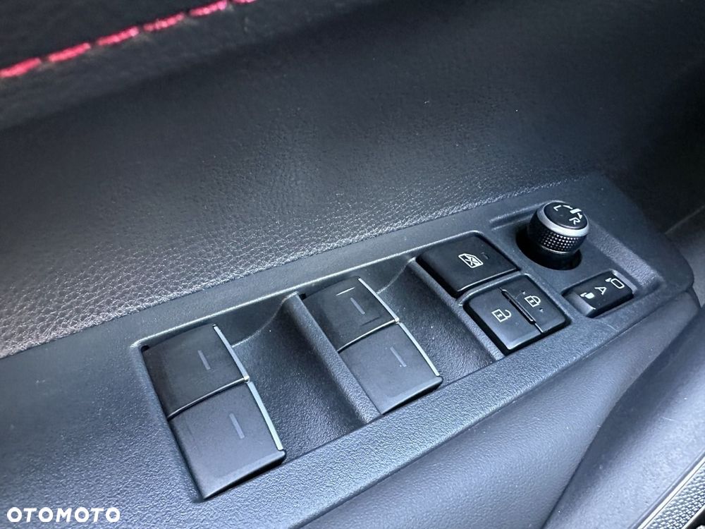 Toyota Corolla - 24