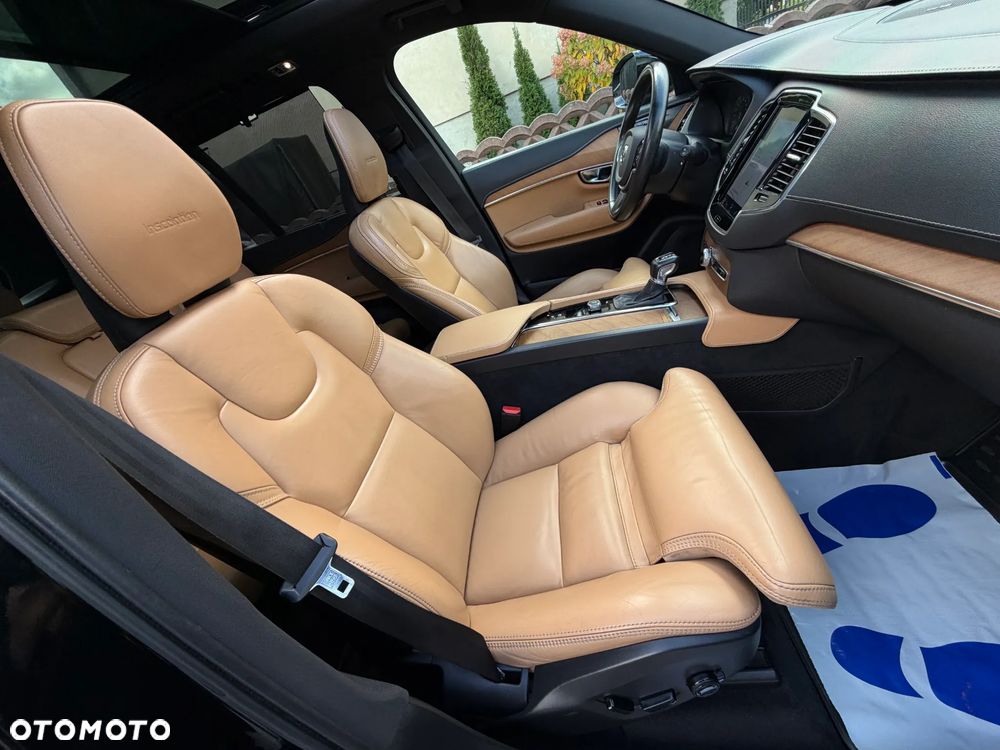 Volvo XC 90 D5 SCR AWD Inscription 7os - 11
