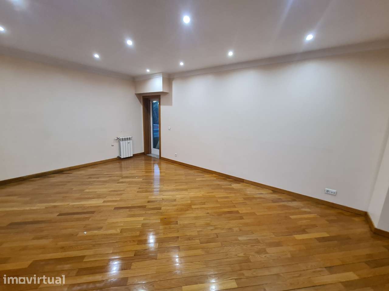 Vende-se apartamento em São João de Ver - Grande imagem: 3/43