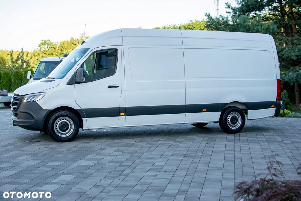 Mercedes-Benz Sprinter 319 - 2