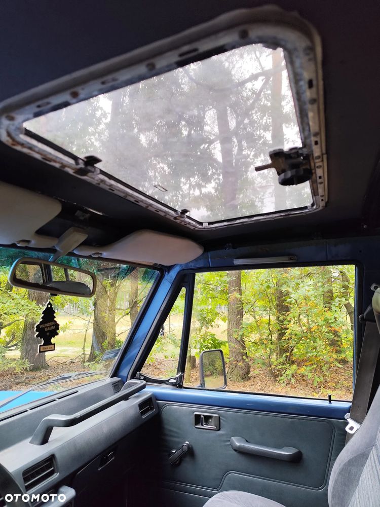 Mitsubishi Pajero - 24