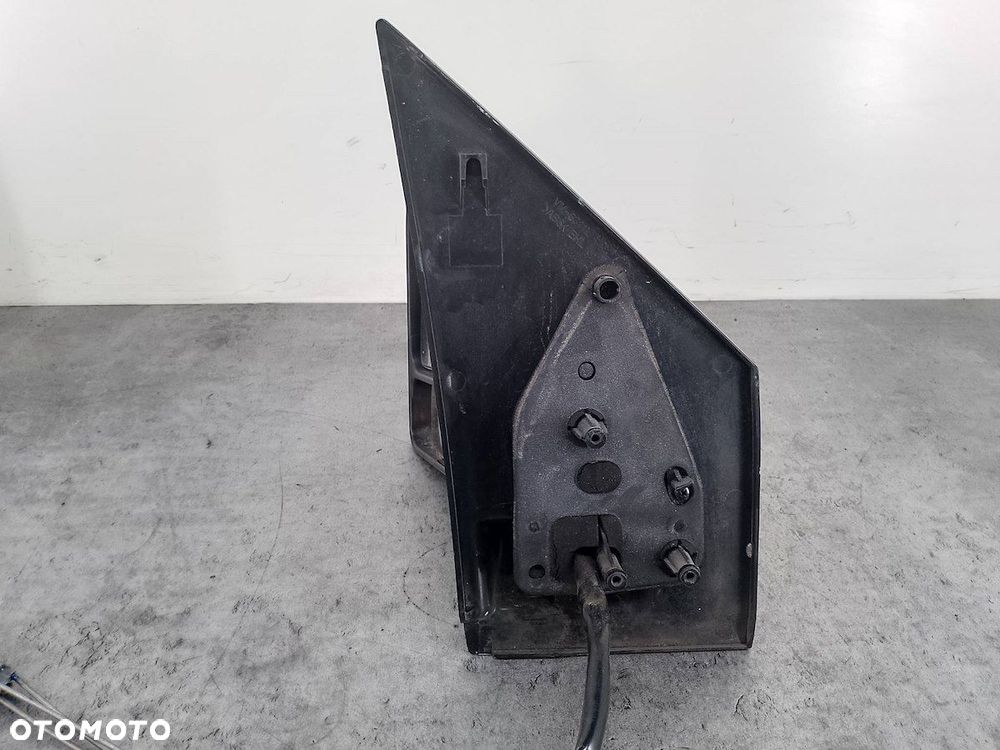 LUSTERKO LEWE FORD TOURNEO CONNECT VM-6311L 1.8 TDCI - 2