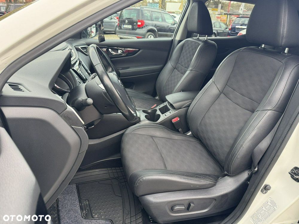 Nissan Qashqai 1.2 DIG-T Xtronic TEKNA - 23