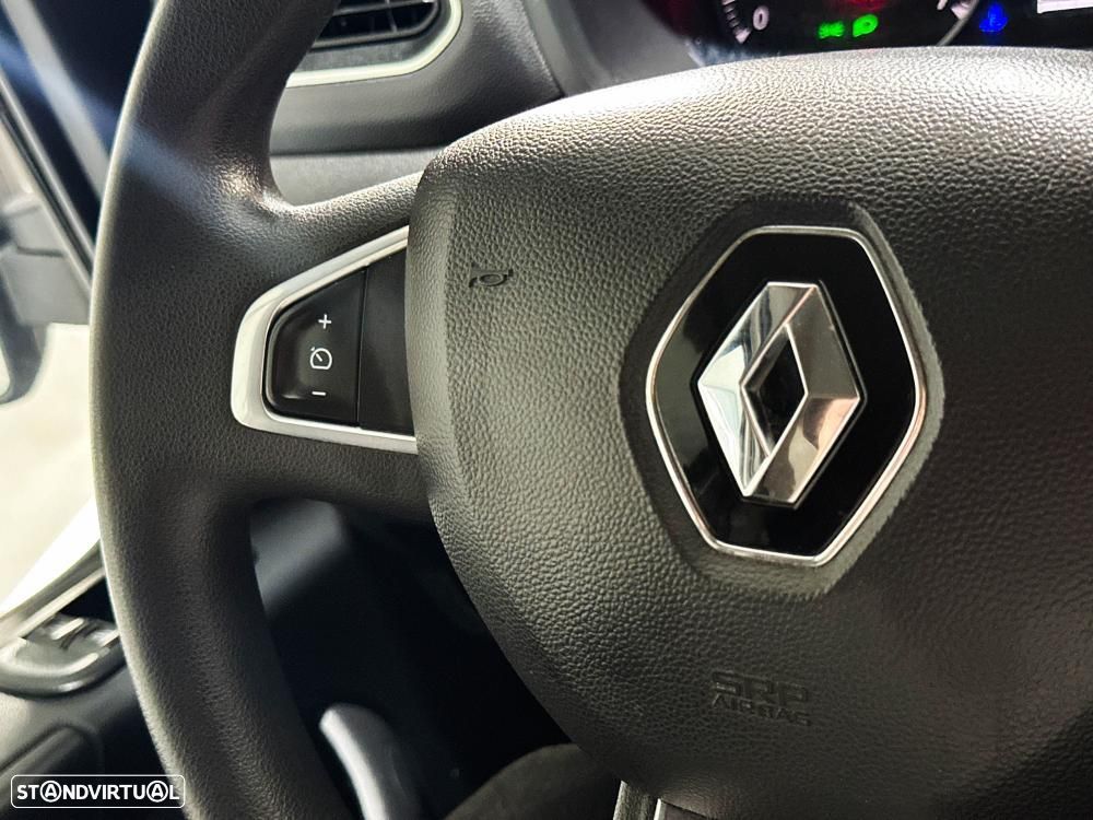 Renault Master L2H2 2.3 DCi 135cv Confort - 32