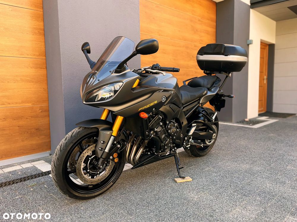 Yamaha FZ8 - 5
