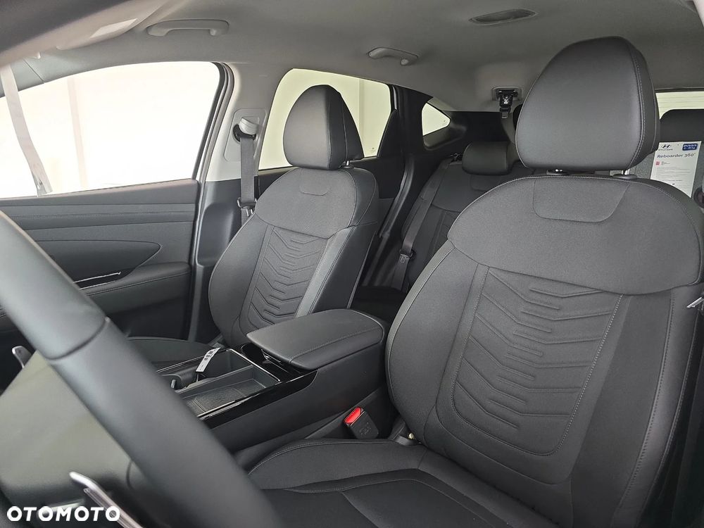 Hyundai Tucson 1.6 T-GDi HEV Executive 2WD - 11