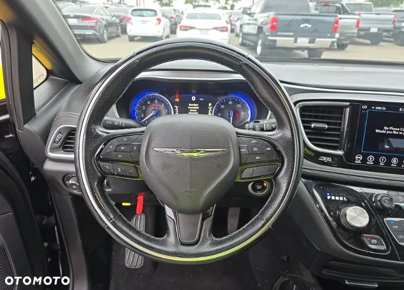 Chrysler Pacifica - 8