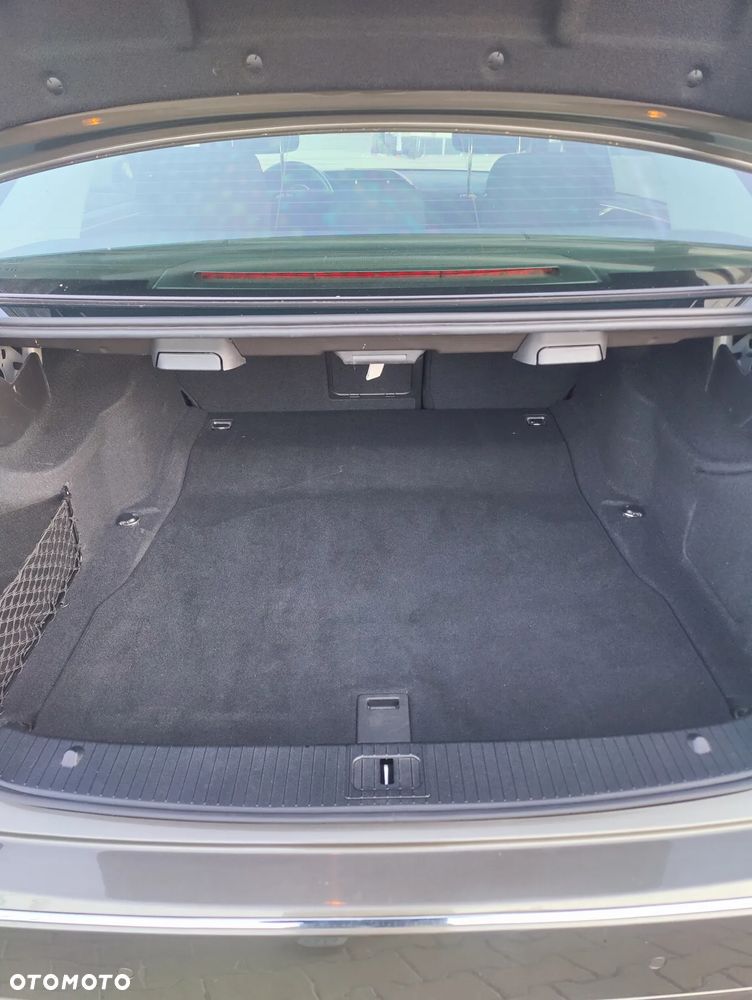 Mercedes-Benz Klasa E 250 CDI DPF BlueEFFICIENCY Automatik Elegance - 17