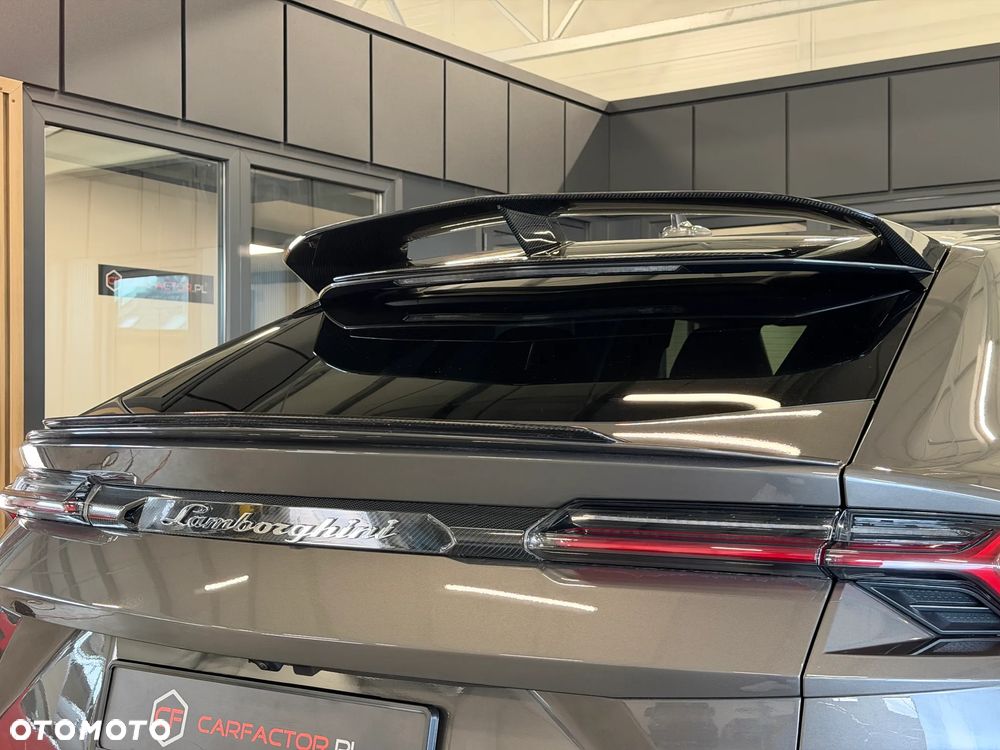 Lamborghini Urus - 21