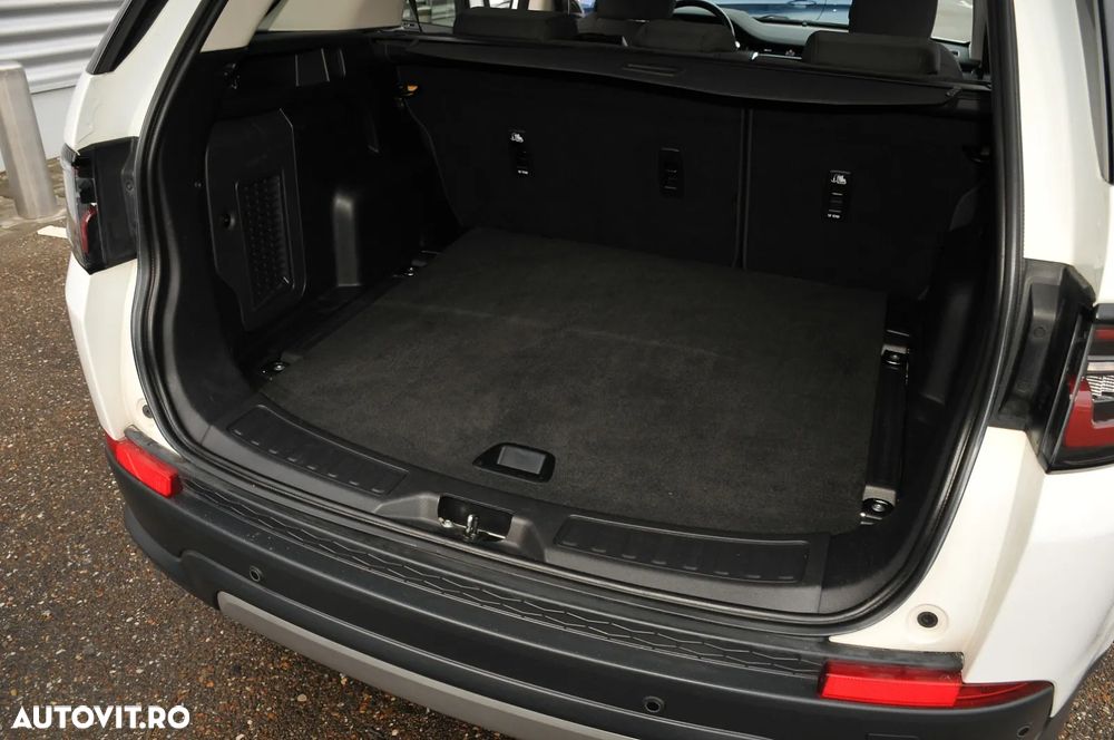 Land Rover Discovery Sport 2.0 D200 MHEV Dynamic HSE - 26