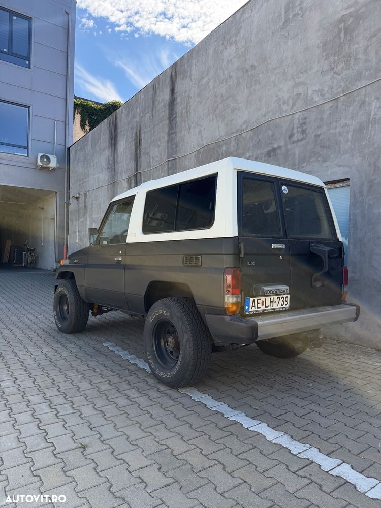 Toyota Land Cruiser - 3