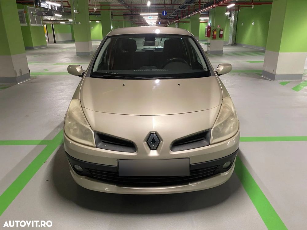 Renault Clio - 12
