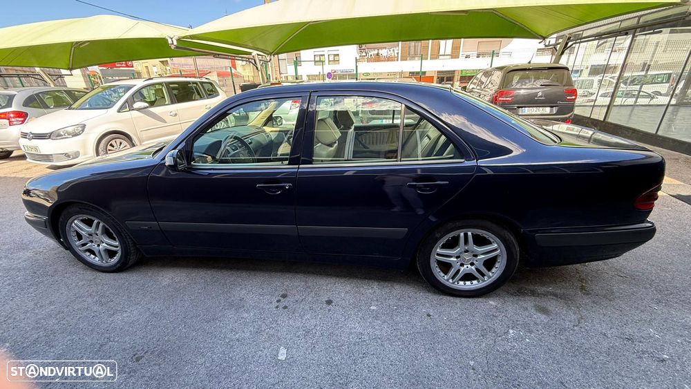 Mercedes-Benz E 220 - 5