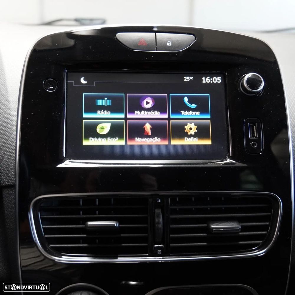 Renault Clio - 19