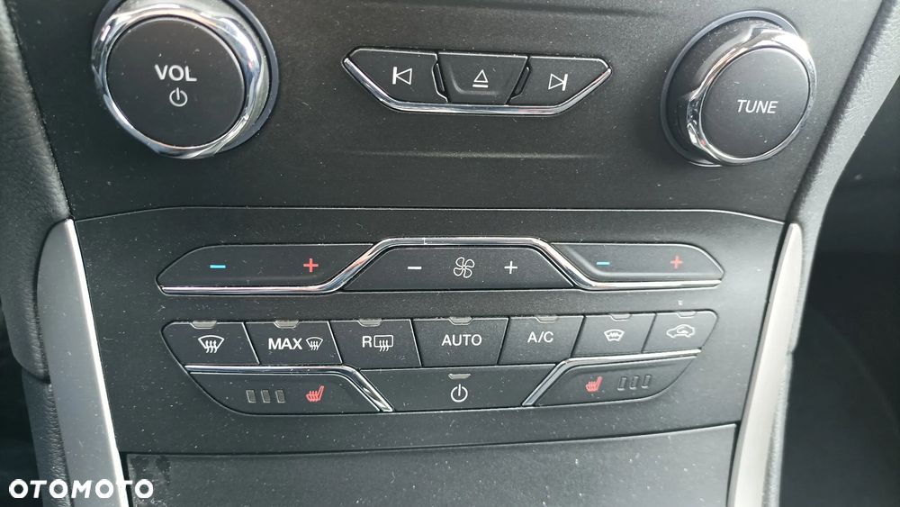 Ford S-Max 2.5 Hybrid Titanium CVT - 28