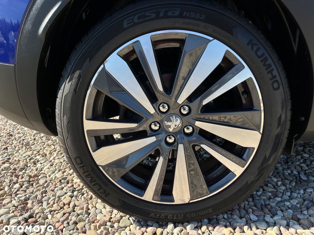 Peugeot 3008 1.2 PureTech Allure S&S - 36
