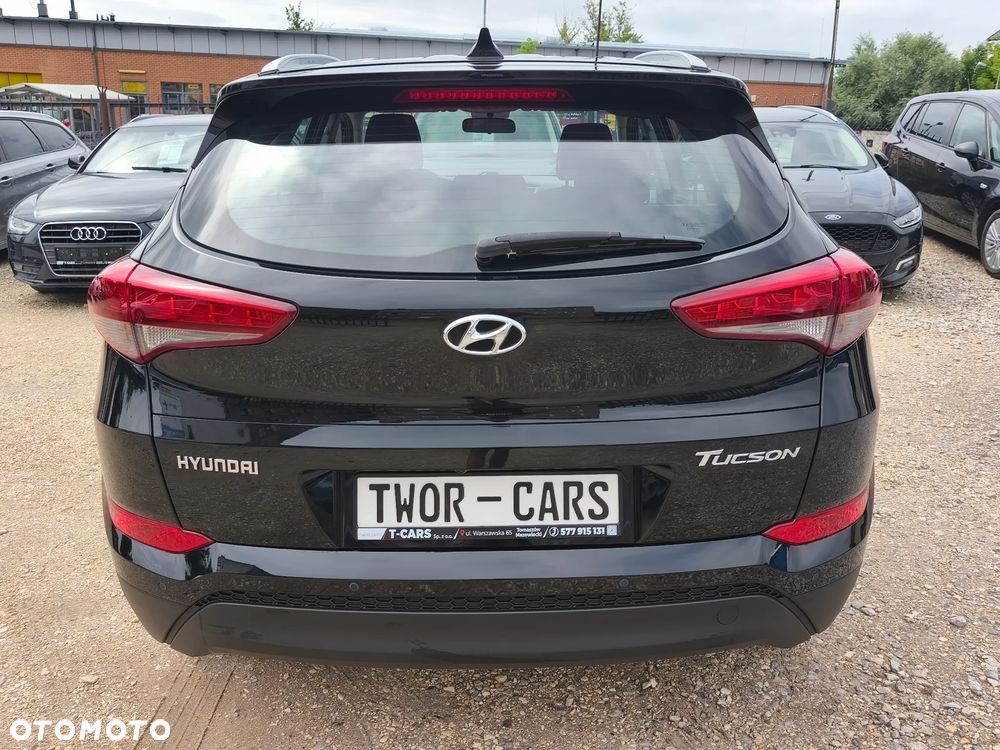 Hyundai Tucson 1.7 CRDI BlueDrive Classic 2WD DCT - 11