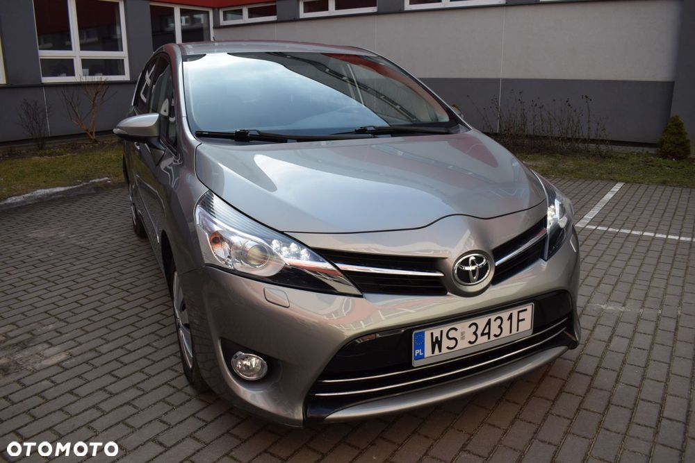 Toyota Verso 2.0 D-4D 5-Sitzer Executive - 4