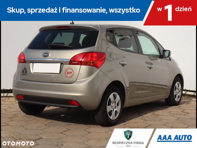 Kia Venga - 6