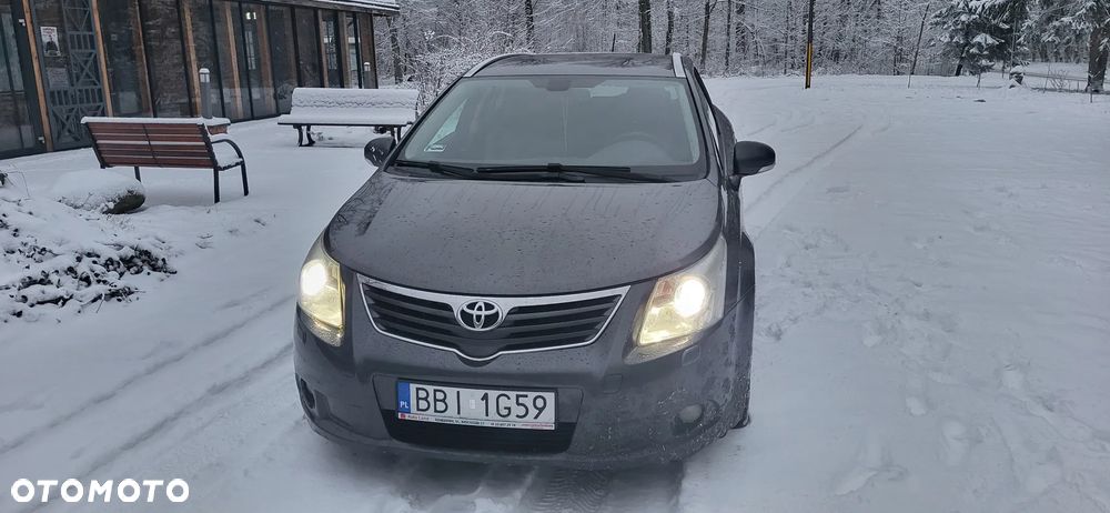 Toyota Avensis 2.0 D-4D Executive - 21