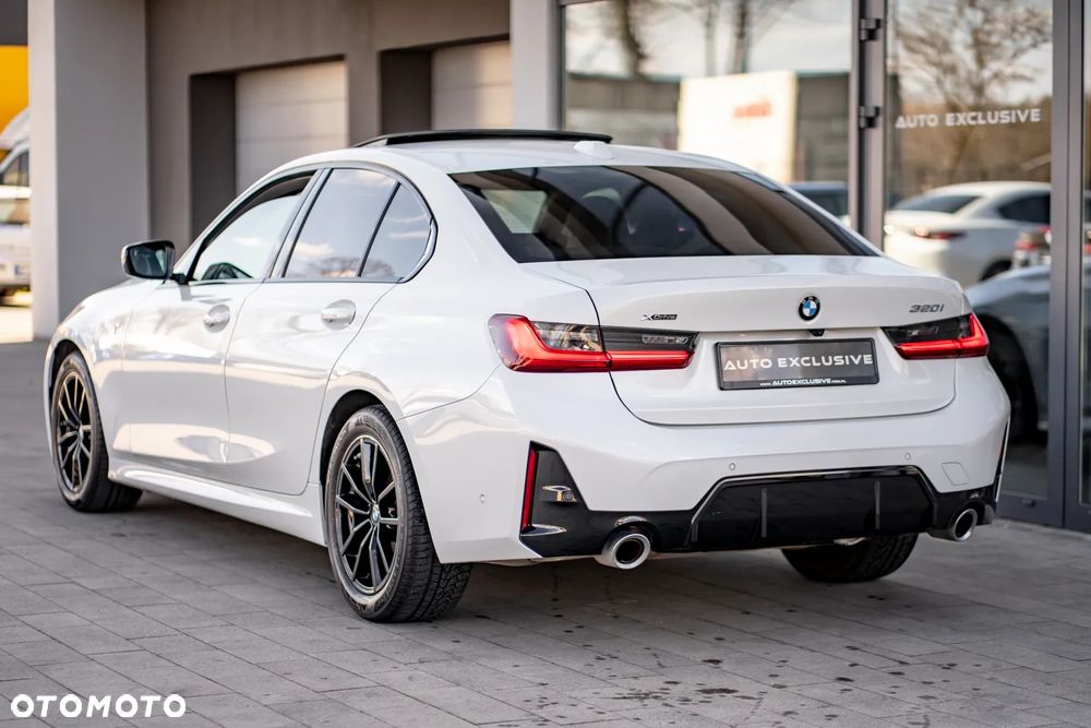 BMW Seria 3 320i xDrive Edition M Sport Shadow - 24