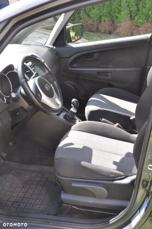 Kia Venga 1.6 M - 9