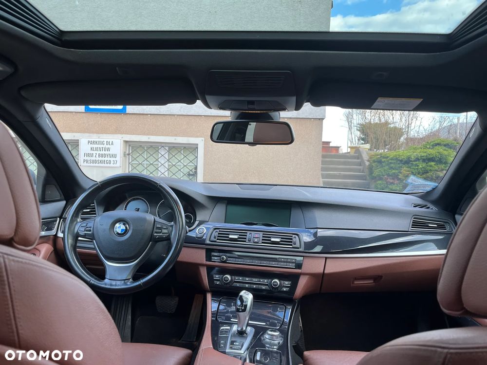 BMW Seria 5 535d xDrive Sport-Aut Luxury Line - 7