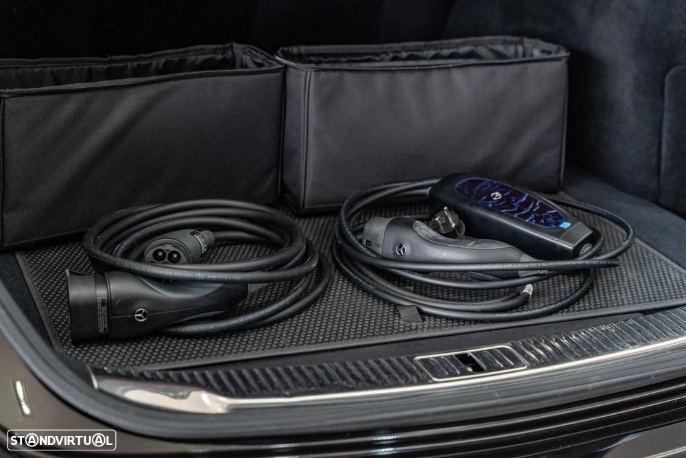 Mercedes-Benz S 580 e - 36