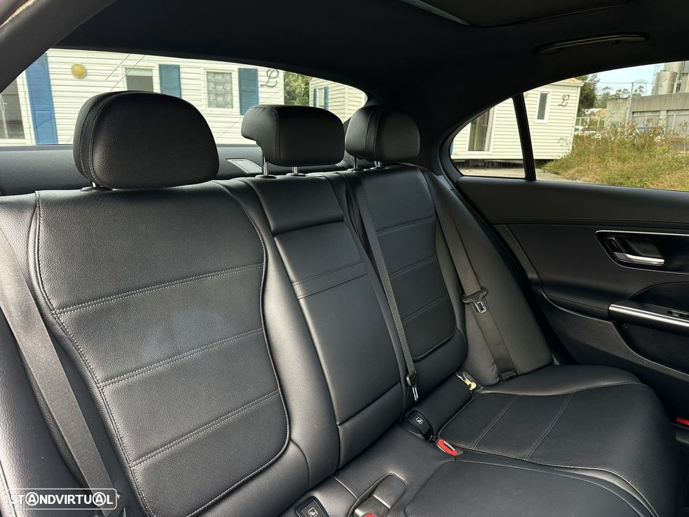 Mercedes-Benz C 300 e AMG Line - 10