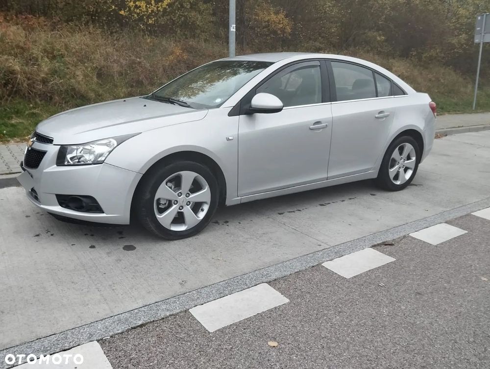Chevrolet Cruze 1.6 LT+ - 18