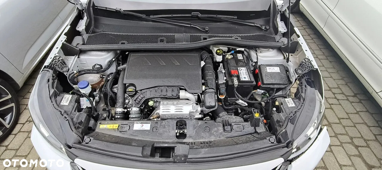 Peugeot 2008 PureTech 130 EAT8 Active Pack - 11