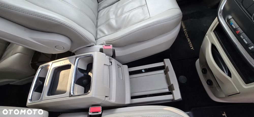 Chrysler Town & Country 3.6 Touring - 20