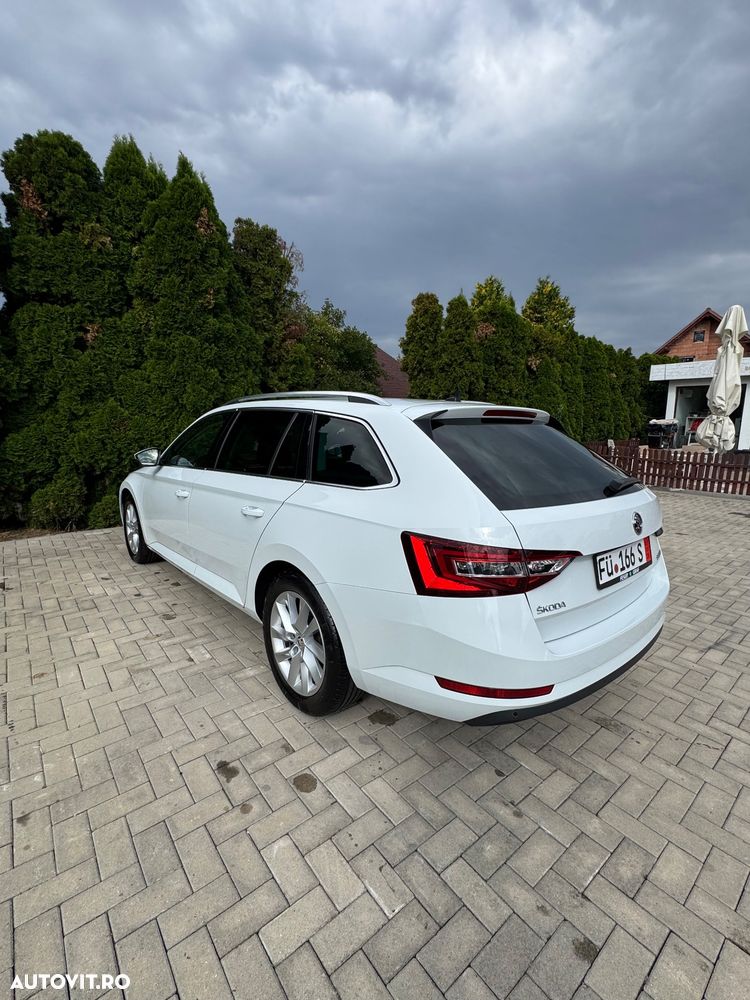 Skoda Superb 2.0 TDI DSG Premium Edition - 3