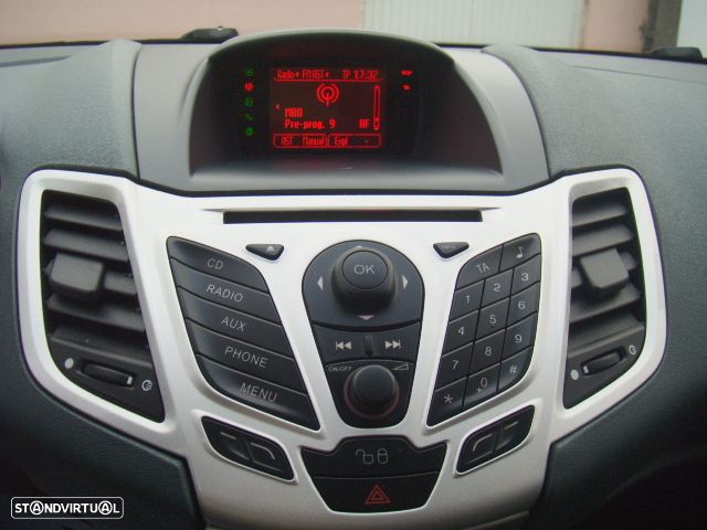 Ford Fiesta 1.4 TDCI Titanium - 15