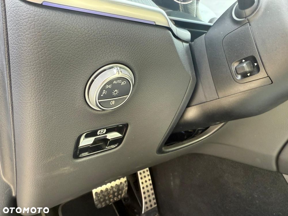 Mercedes-Benz GLC 300 e PHEV 4-Matic AMG Line - 12