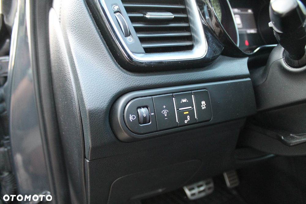 Kia Ceed 1.4 T-GDI L Business Line DCT - 15