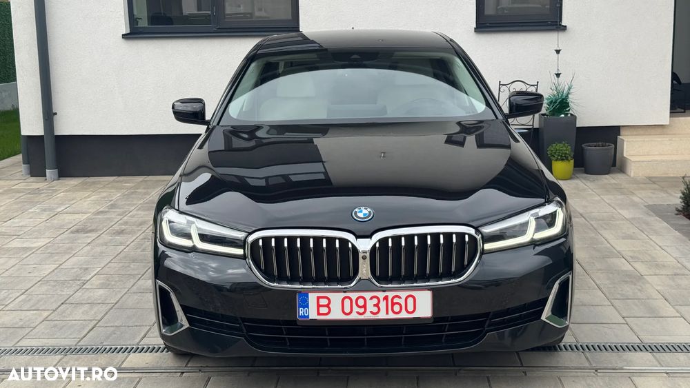 BMW Seria 5 530e Aut. Luxury Line - 4