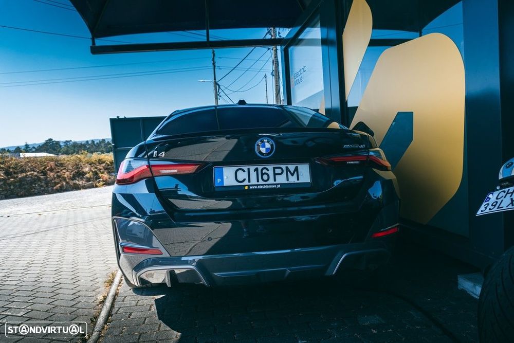 BMW i4 - 12