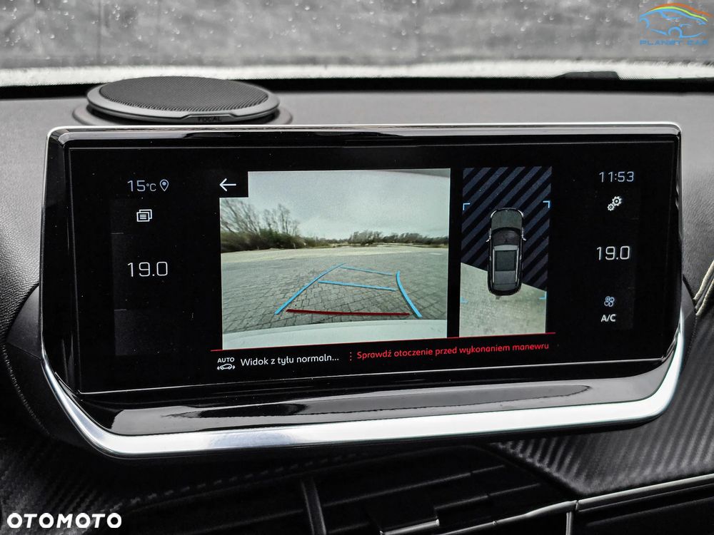 Peugeot 2008 PureTech 130 EAT8 GT - 32