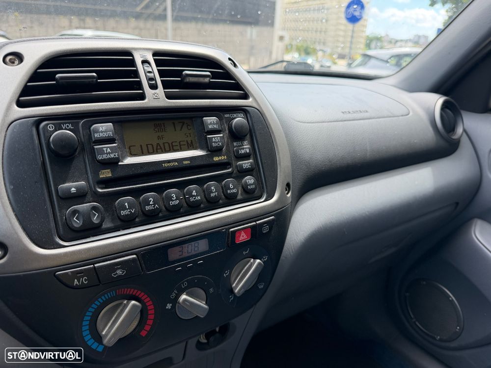 Toyota RAV4 1.8 VVT-i - 13
